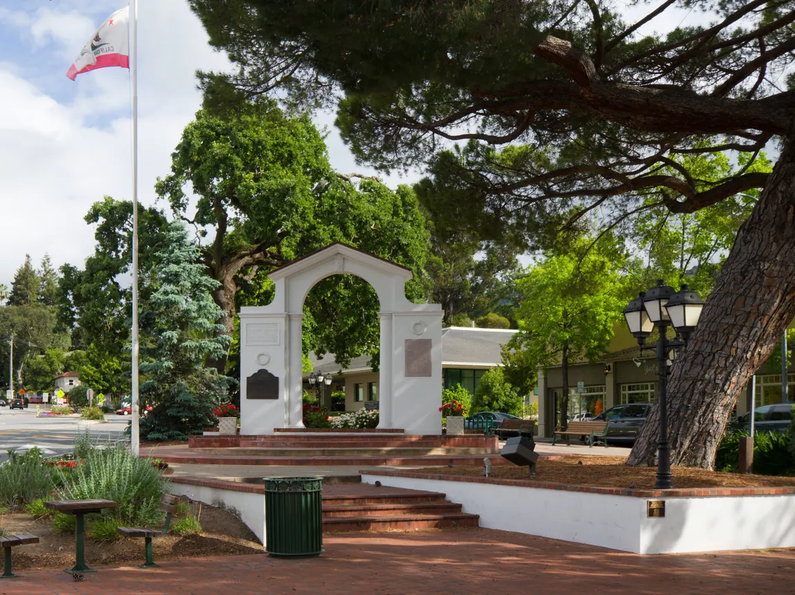 Photograph representing Saratoga, California